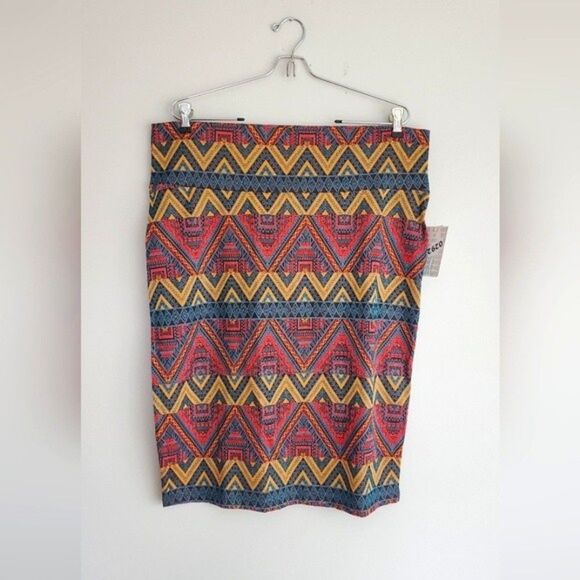 Lularoe NWT colorful Aztec print Cassie skirt in plus size 2XL - Picture 1 of 3